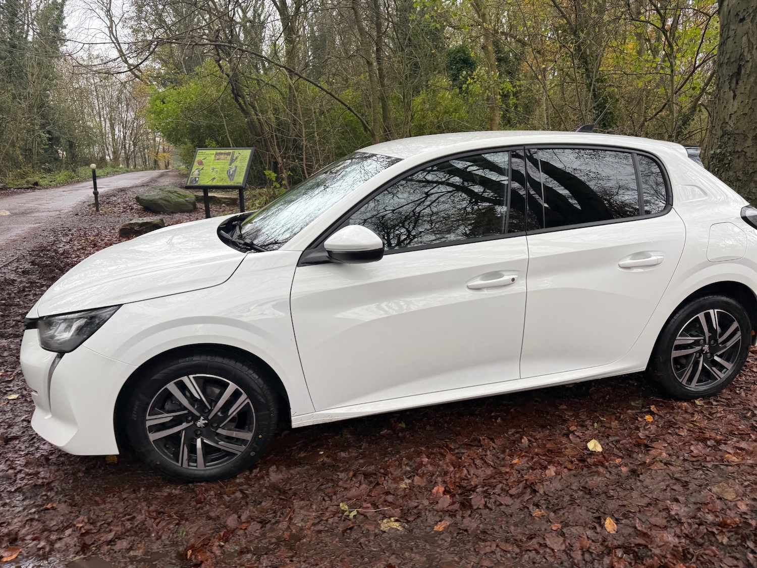 Used Peugeot 208 2021 for sale - 76682440: Photo 8