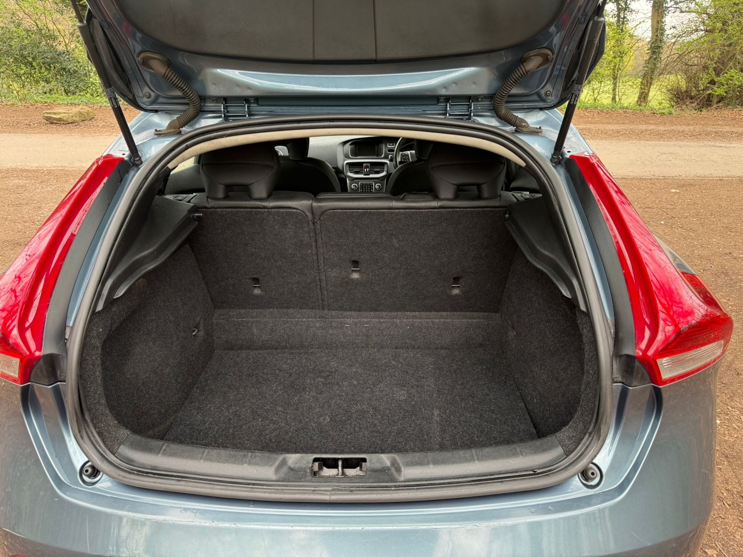 Used Volvo V40 2013 for sale - 78092917: Photo 12