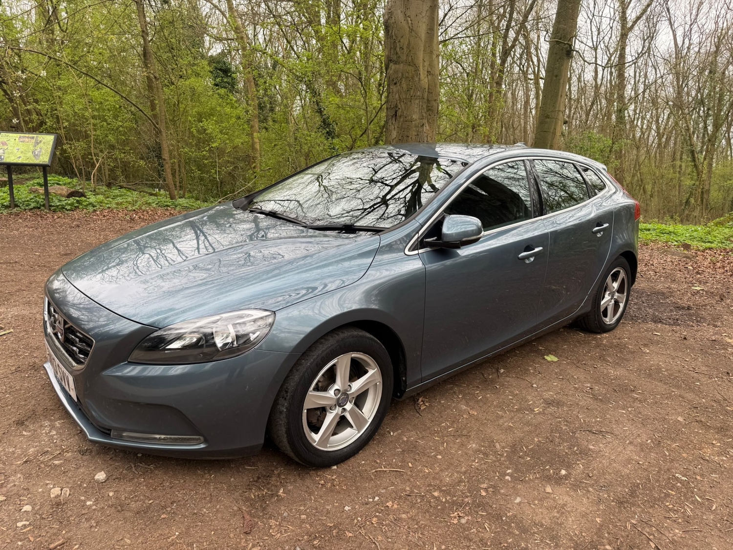 Used Volvo V40 2013 for sale - 78092917: Photo 13