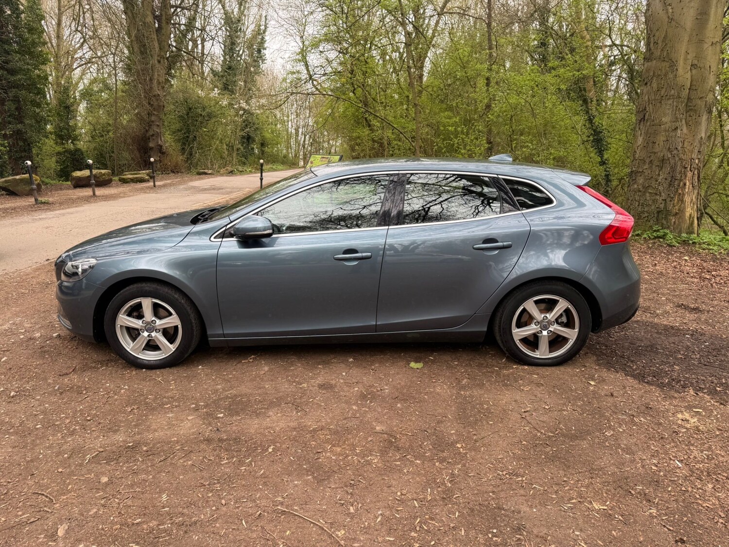 Used Volvo V40 2013 for sale - 78092917: Photo 25