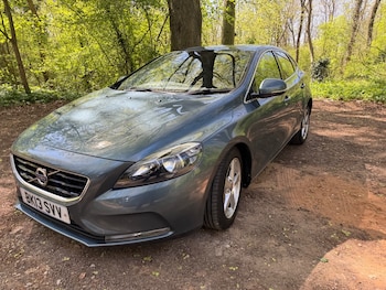 Used Volvo V40 2013 for sale - 78354613: Photo