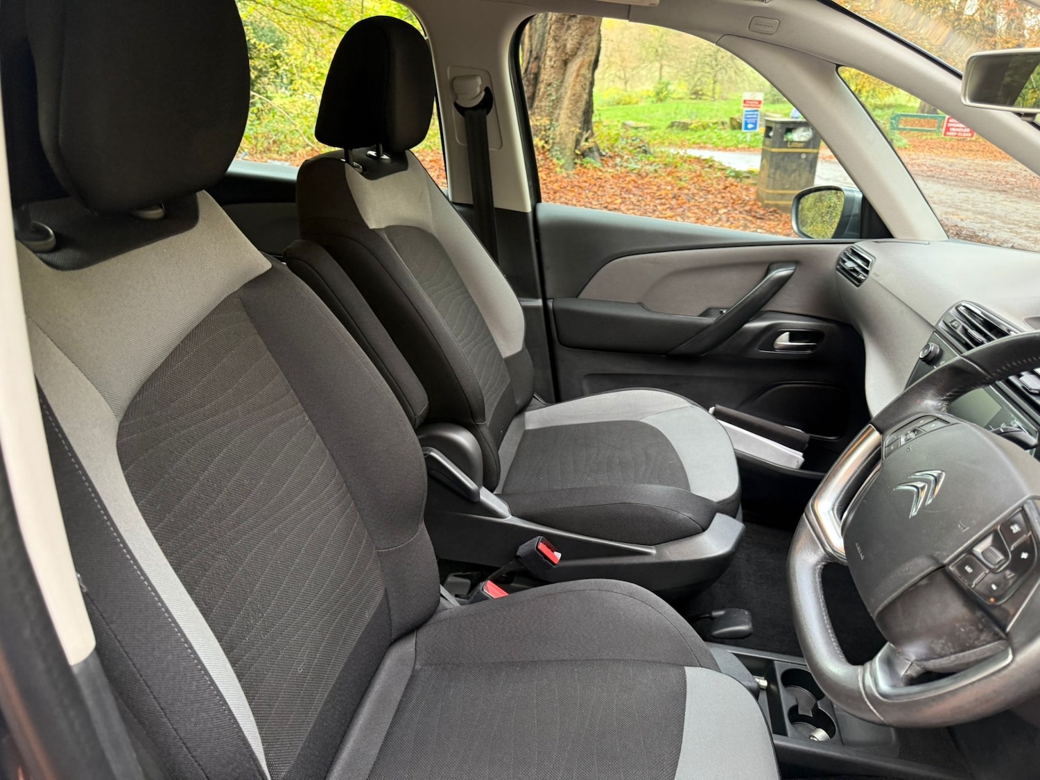 Used Citroen C4 Grand Picasso 2016 for sale - 76477740: Photo 28