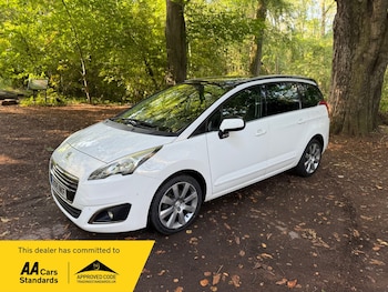 Used Peugeot 5008 2015 for sale - 76065826: Photo