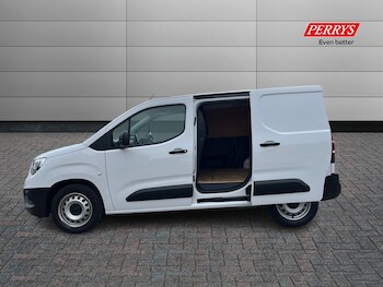 Used Vauxhall Combo 2024 for sale - 76192287: Photo 4