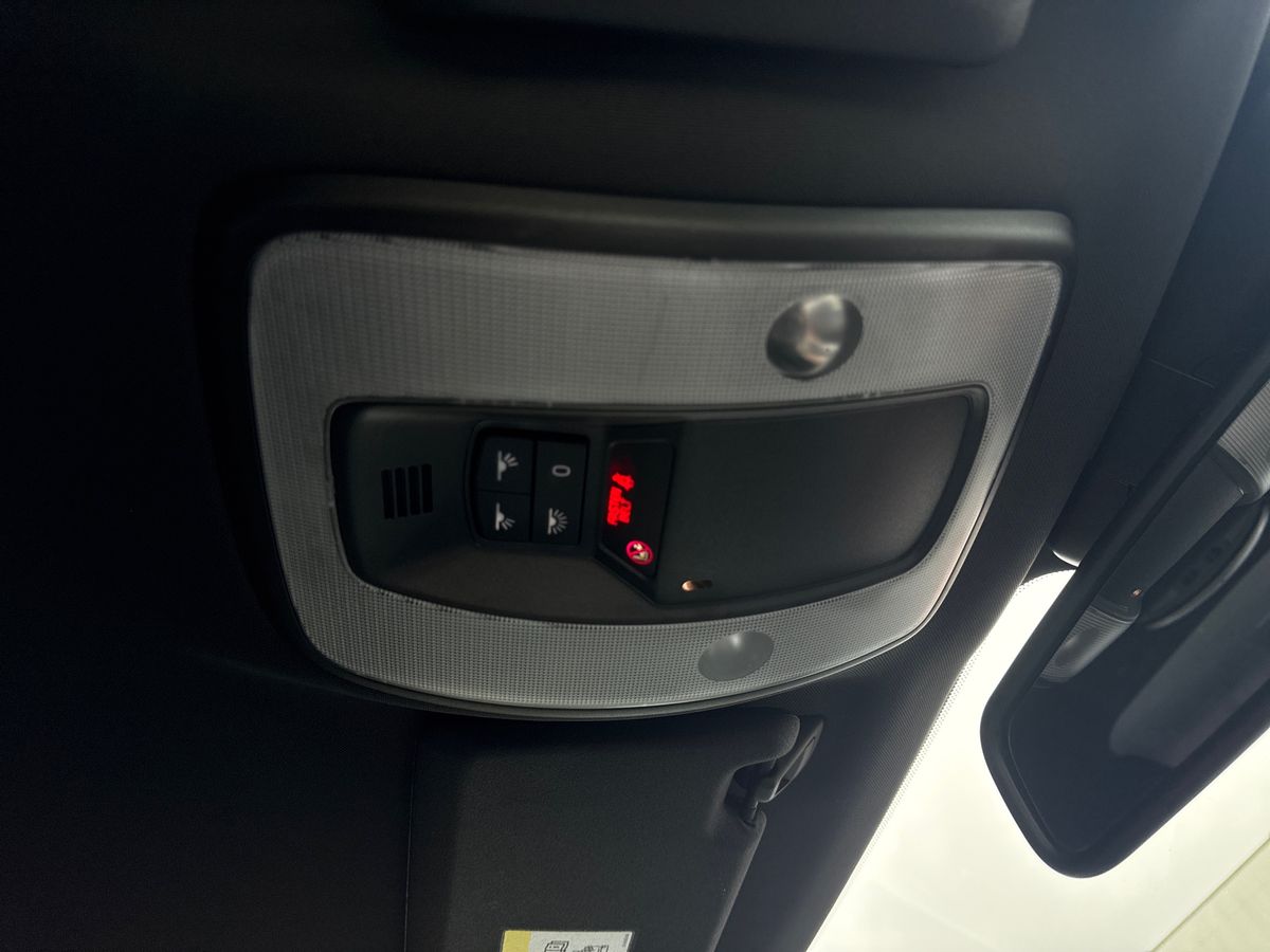 Used Volvo XC60 2017 for sale - 77113666: Photo 33