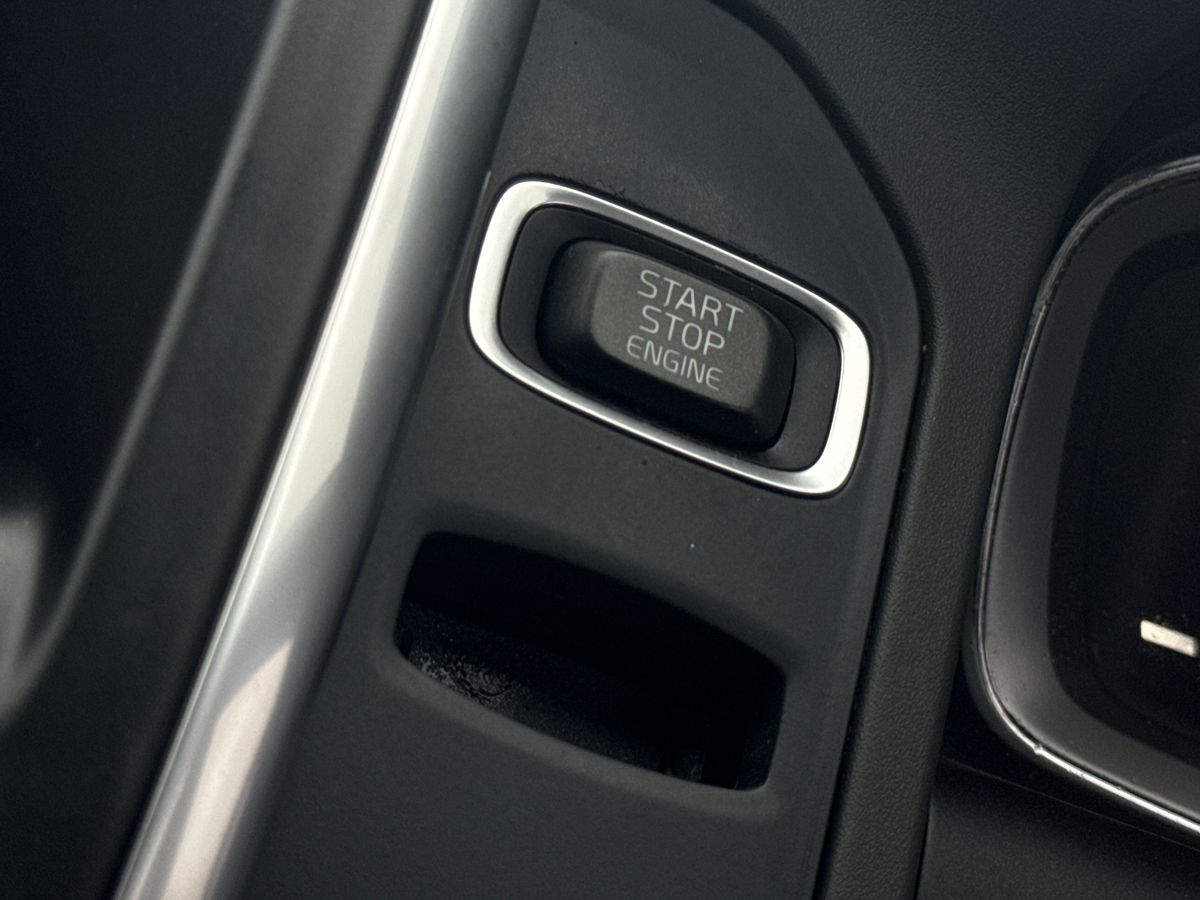 Used Volvo XC60 2017 for sale - 77113666: Photo 48