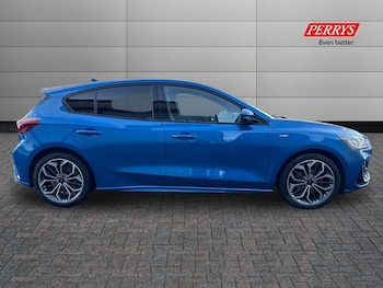 Used Ford Focus 2022 for sale - 78252022: Photo