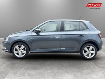 Used Skoda Fabia 2015 for sale - 79717049: Photo