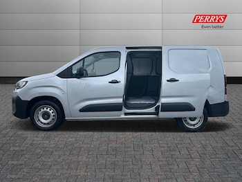 Used Citroen Berlingo 2025 for sale - 76491110: Photo