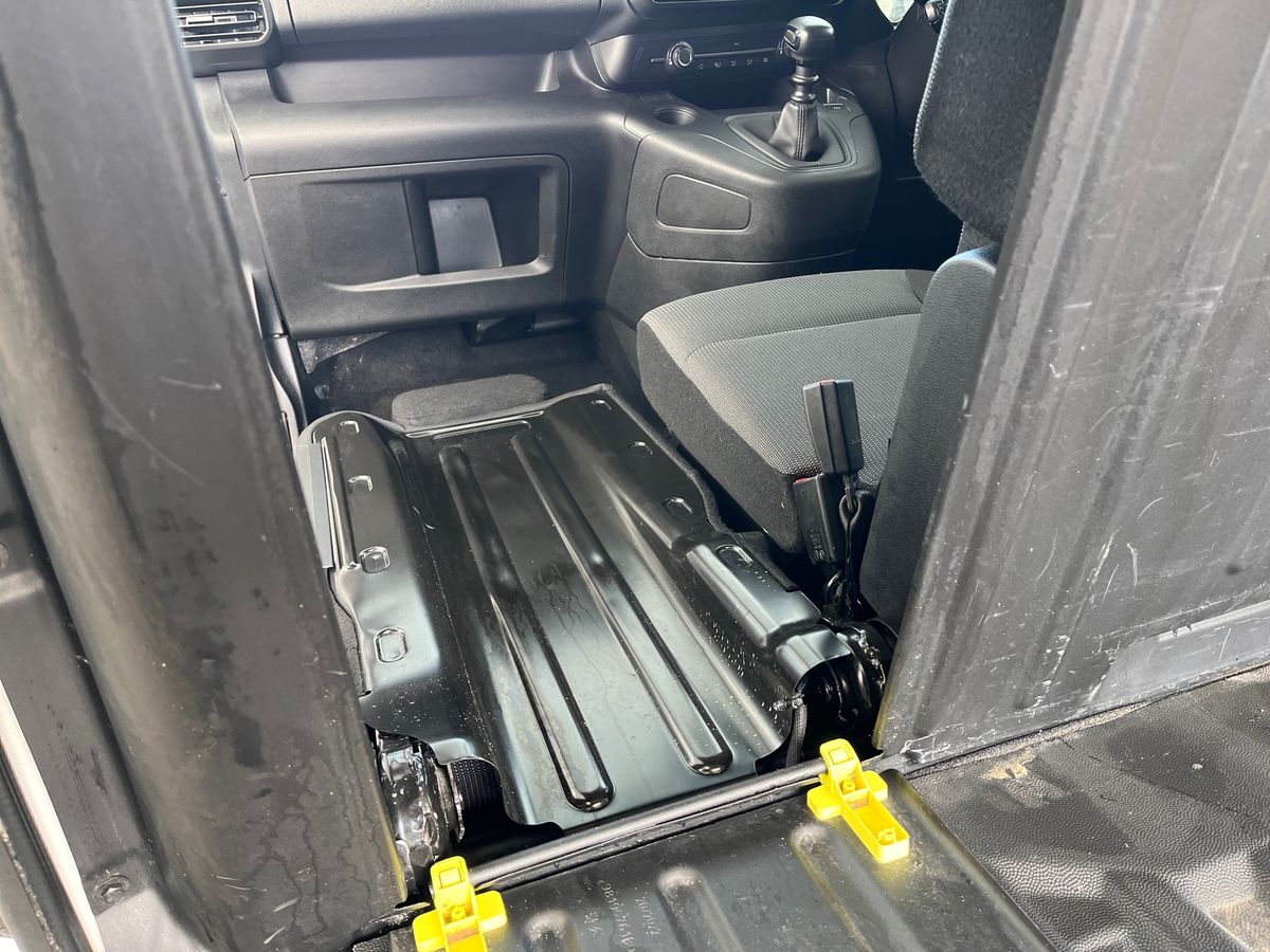 Vehicle 27