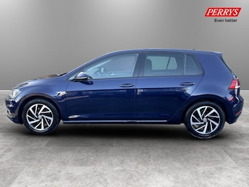 Used Volkswagen Golf 2019 for sale - 77743627: Photo