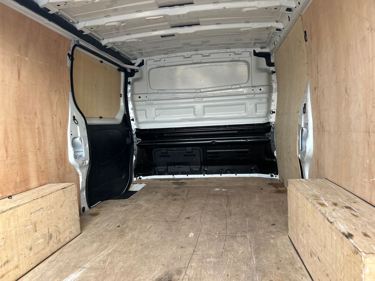 Used Renault Trafic 2023 for sale - 76638185: Photo 32