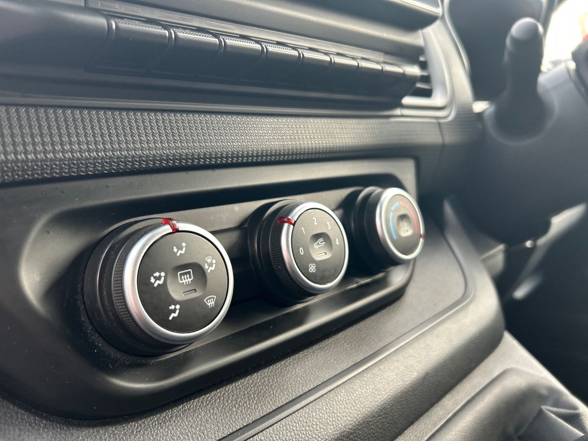 Used Renault Trafic 2023 for sale - 76638185: Photo 36