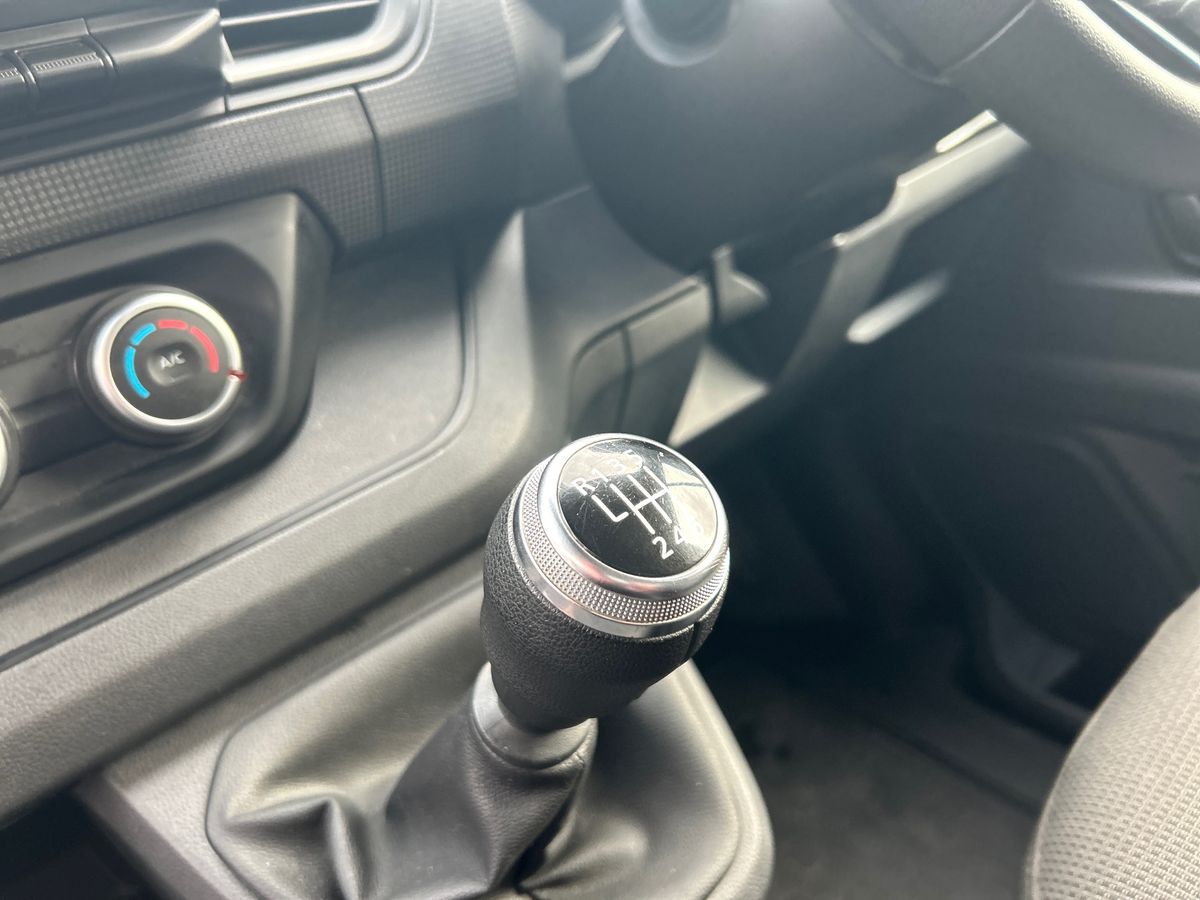 Used Renault Trafic 2023 for sale - 76638185: Photo 37