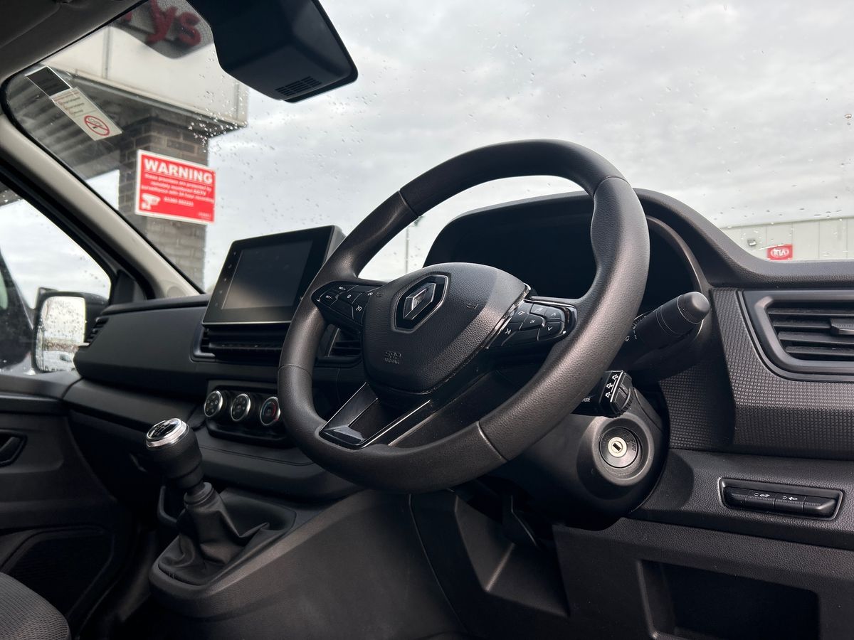 Used Renault Trafic 2023 for sale - 76638185: Photo 41