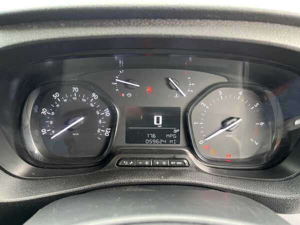 Used Vauxhall Vivaro 2022 for sale - 76102135: Photo 13