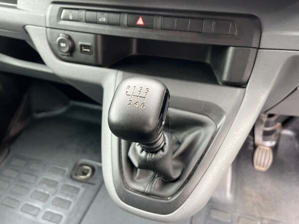 Used Vauxhall Vivaro 2022 for sale - 76102135: Photo 16