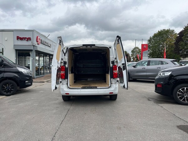 Used Vauxhall Vivaro 2022 for sale - 76102135: Photo 18