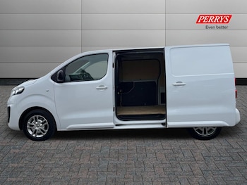 Used Vauxhall Vivaro 2022 for sale - 76102135: Photo