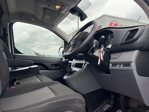 Used Vauxhall Vivaro 2022 for sale - 76102135: Photo 45