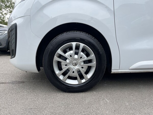 Used Vauxhall Vivaro 2022 for sale - 76102135: Photo 8