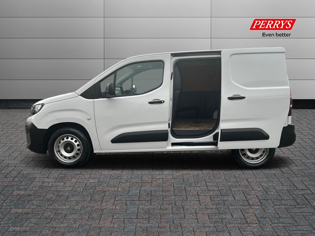 Used Vauxhall Combo 2024 for sale - 76436789: Photo 3