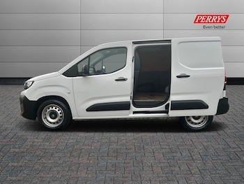 Used Vauxhall Combo 2024 for sale - 76436789: Photo