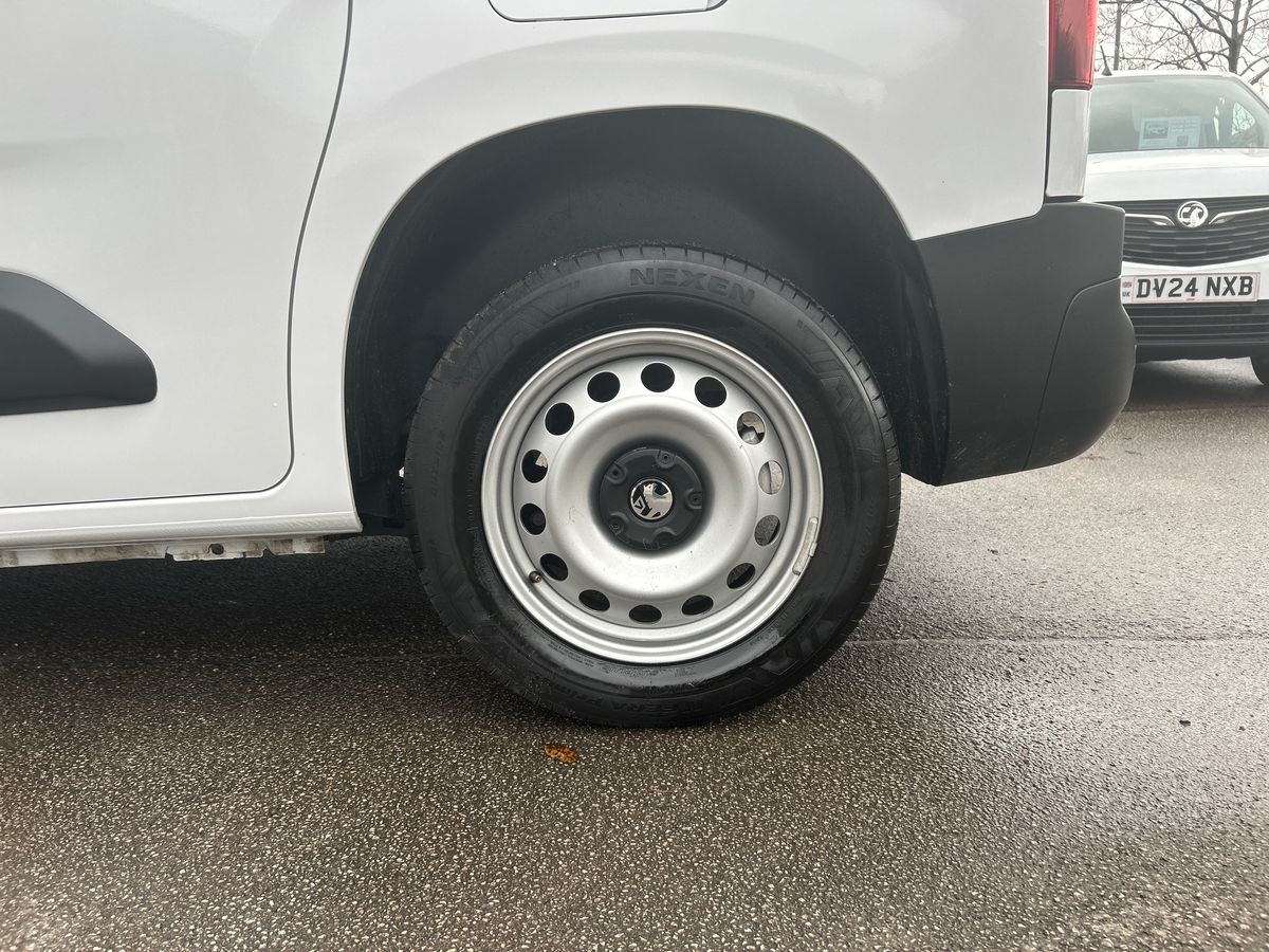 Used Vauxhall Combo 2024 for sale - 76436789: Photo 7