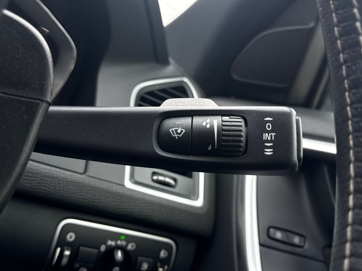 Used Volvo XC60 2017 for sale - 77019261: Photo 36