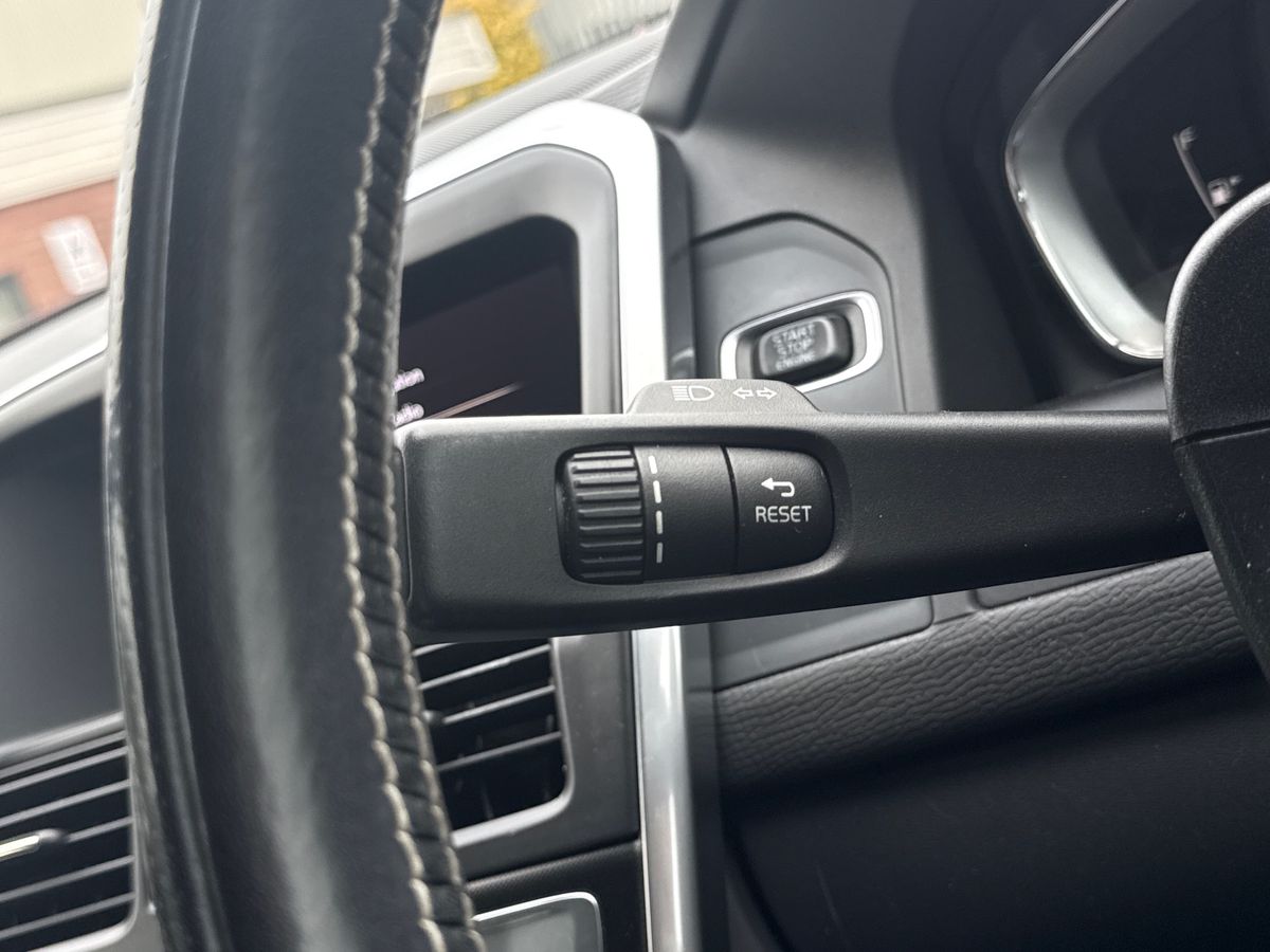 Used Volvo XC60 2017 for sale - 77019261: Photo 37