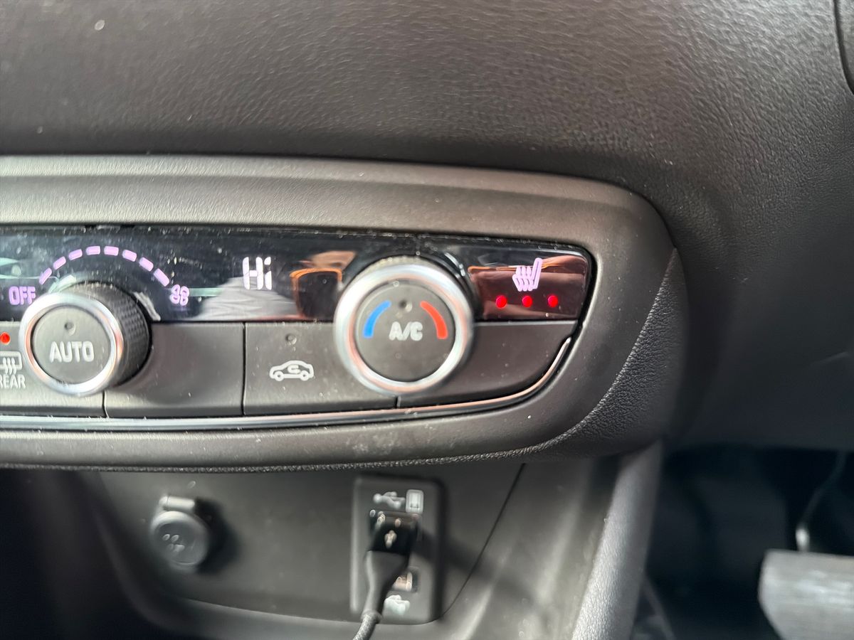 Used Vauxhall Crossland 2022 for sale - 76638131: Photo 33