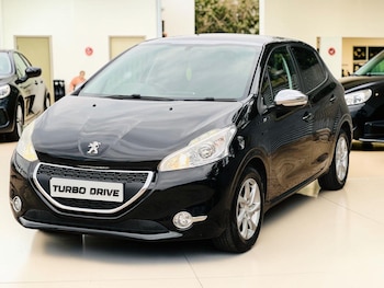 Used Peugeot 208 2014 for sale - 78529067: Photo