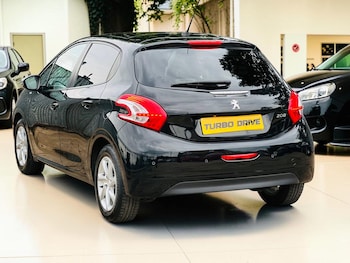 Used Peugeot 208 2014 for sale - 78529067: Photo