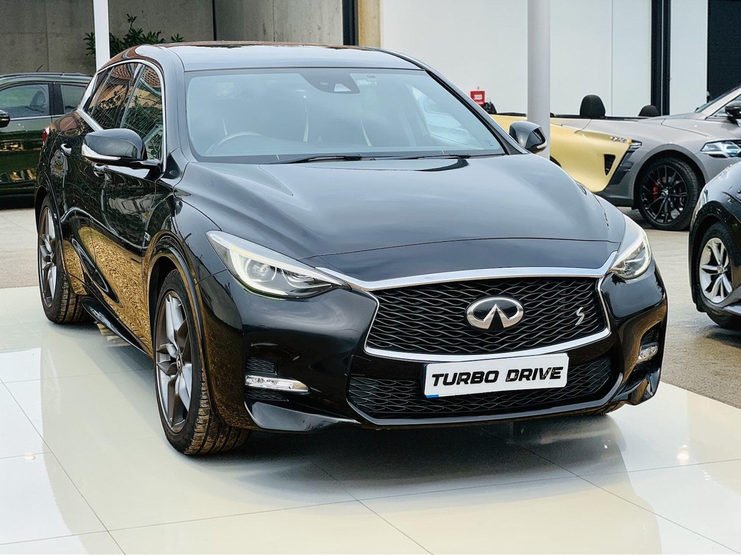 Used Infiniti Q30 for sale - 78033950: Photo 1