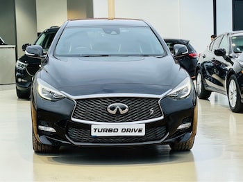 Used Infiniti Q30 2016 for sale - 78033950: Photo