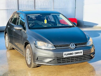 Used Volkswagen Golf 2017 for sale - 78034110: Photo