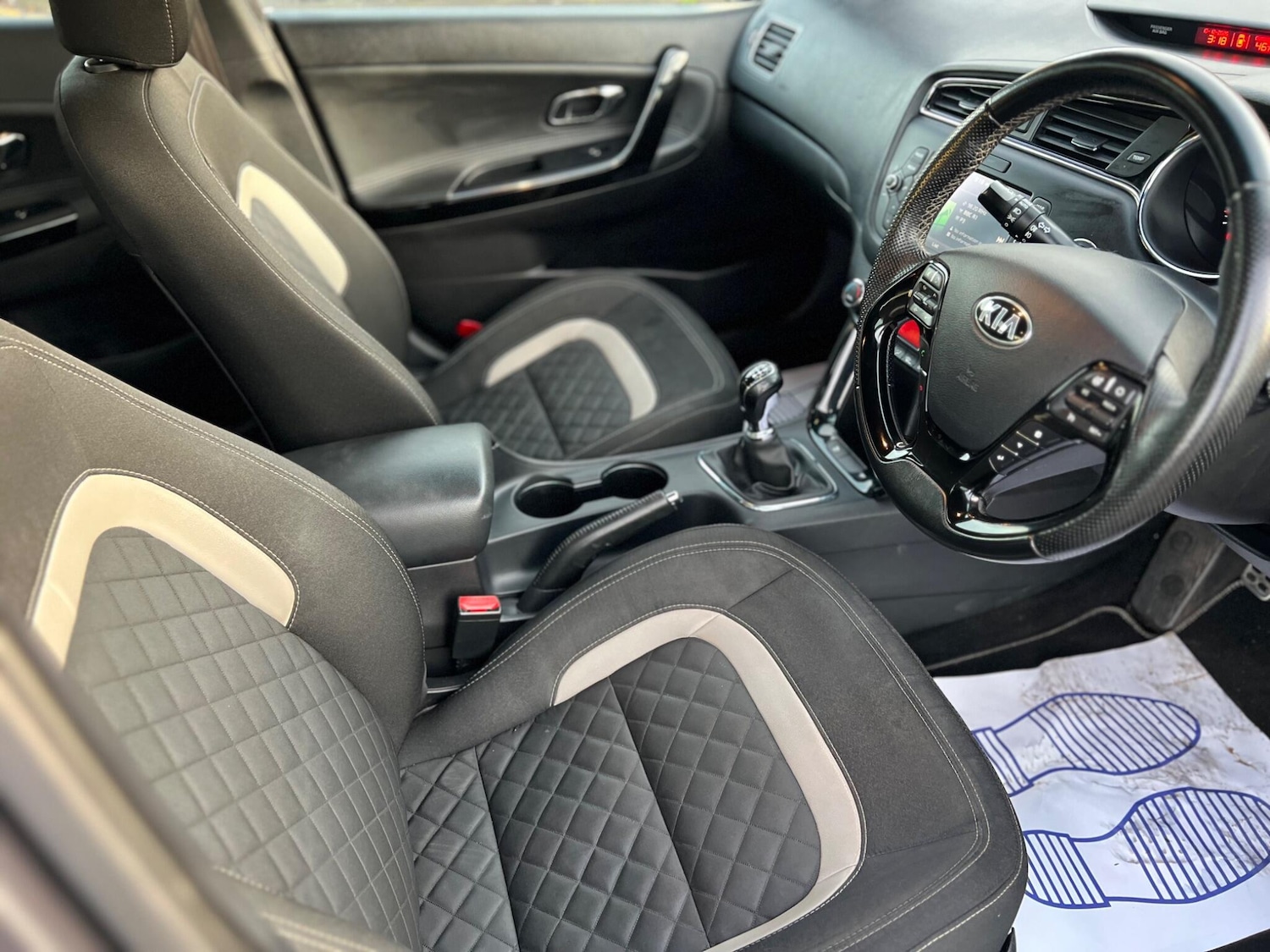 Used Kia Ceed for sale - 78035109: Photo 11