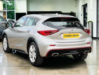 Used Infiniti Q30 2016 for sale - 78516553: Photo