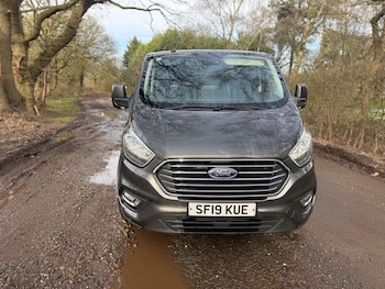 Used Ford Tourneo Custom 2019 for sale - 77579808: Photo