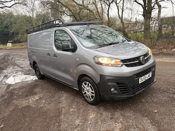 Vauxhall Vivaro feature image