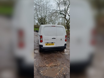 Used Peugeot Partner 2020 for sale - 77619461: Photo