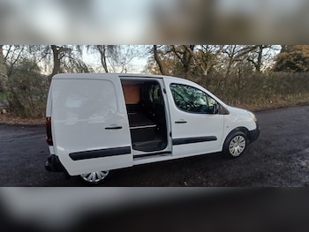 Used Citroen Berlingo 2018 for sale - 76796201: Photo