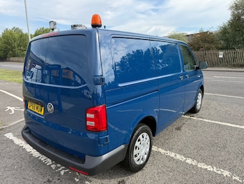 Used Volkswagen Transporter 2018 for sale - 75393237: Photo