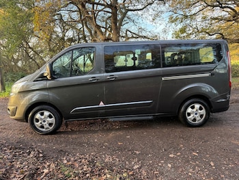 Used Ford Tourneo Custom 2017 for sale - 76651313: Photo