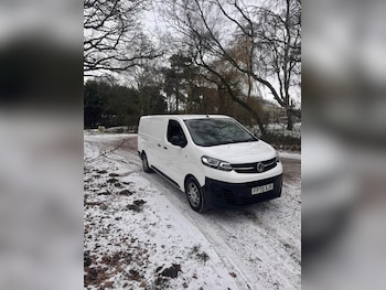 Vauxhall Vivaro feature image