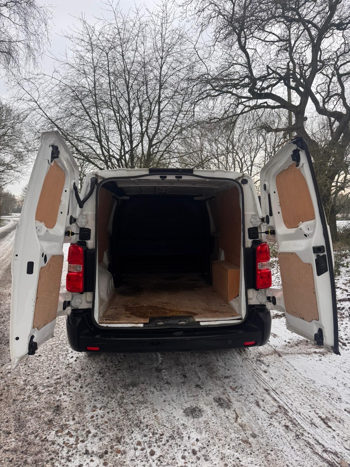 Used Vauxhall Vivaro 2020 for sale - 77113840: Photo 4