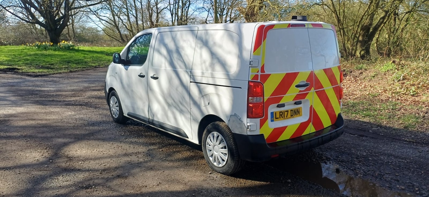 Used Peugeot Expert 2017 for sale - 77915774: Photo 2