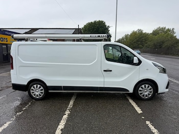 Used Nissan NV300 2021 for sale - 75700021: Photo
