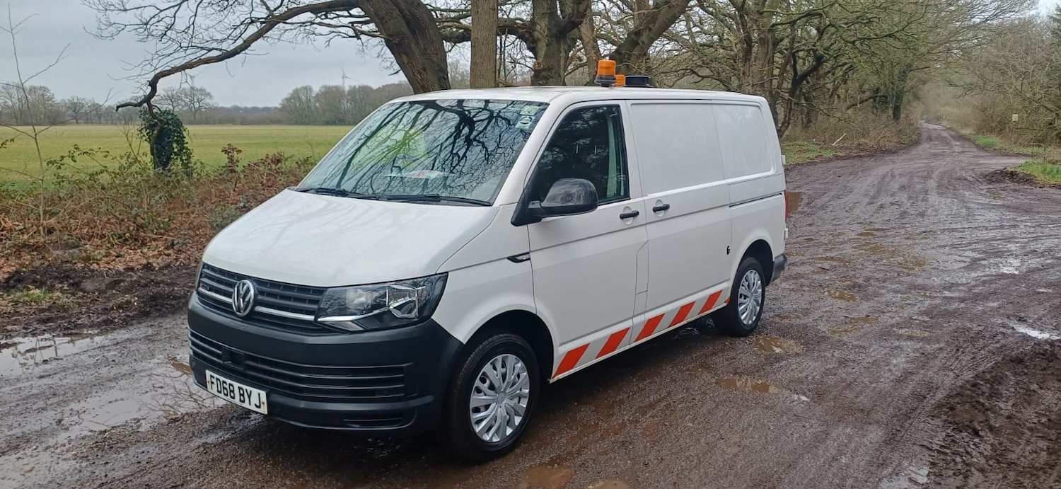 Used Volkswagen Transporter 2019 for sale - 77420307: Photo 2
