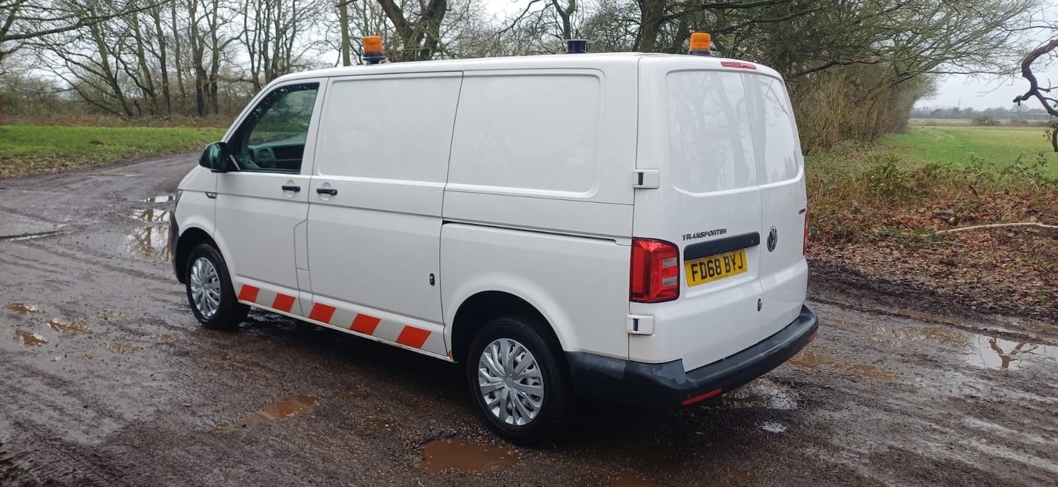 Used Volkswagen Transporter 2019 for sale - 77420307: Photo 3